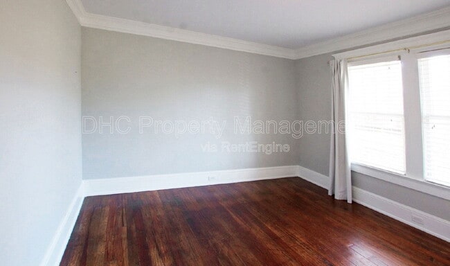 Building Photo - 1208 Arkwright Pl SE