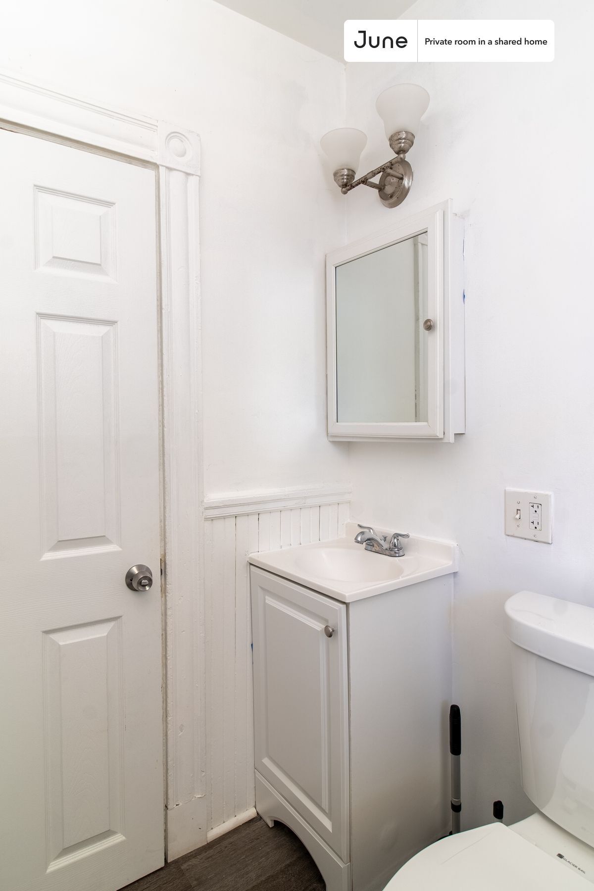 Building Photo - Room in Shared 5 bed/2 bath home