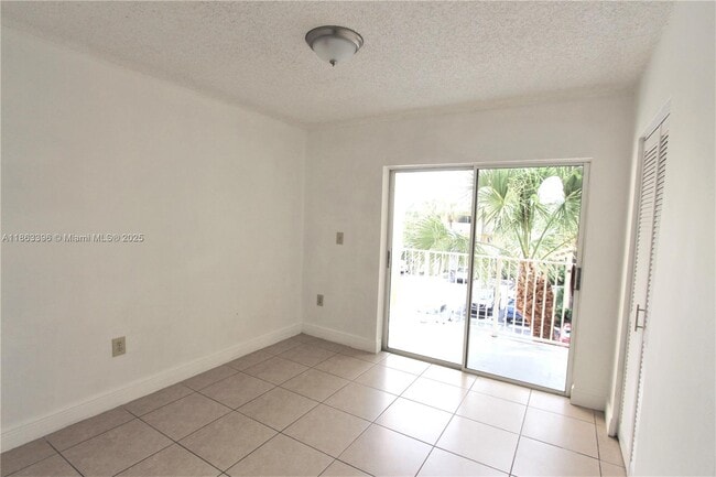 Building Photo - 2750 W 76th St