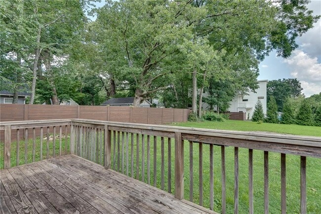 Building Photo - 1424 Hosea L Williams Dr NE
