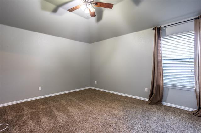 Building Photo - 2208 Kingsley Dr
