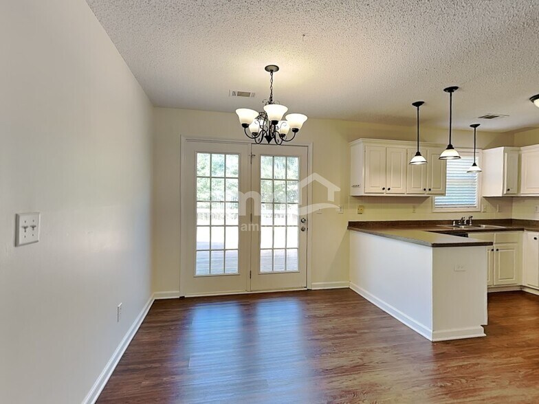 Building Photo - 415 Lokeys Ridge Rd