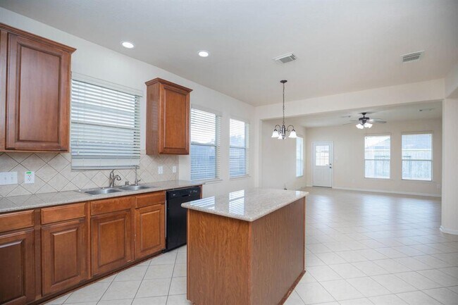 Building Photo - 7427 Boerne Creek Dr