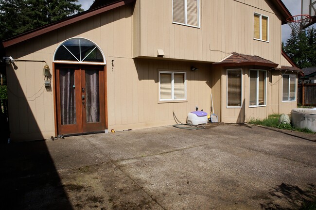 Building Photo - 3012 SE 157th Ave