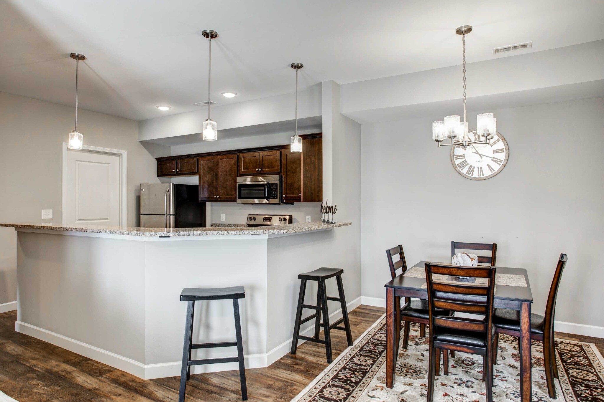 Kitchen & Dinning Room - 2633 Columbia Lakes Dr