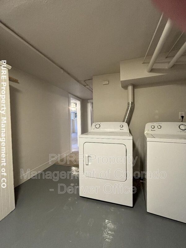 Building Photo - 1461 N Raleigh St