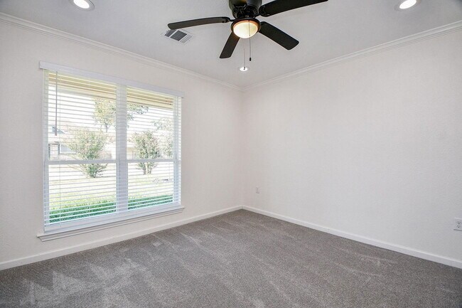 Building Photo - 10402 Kirkhall Dr