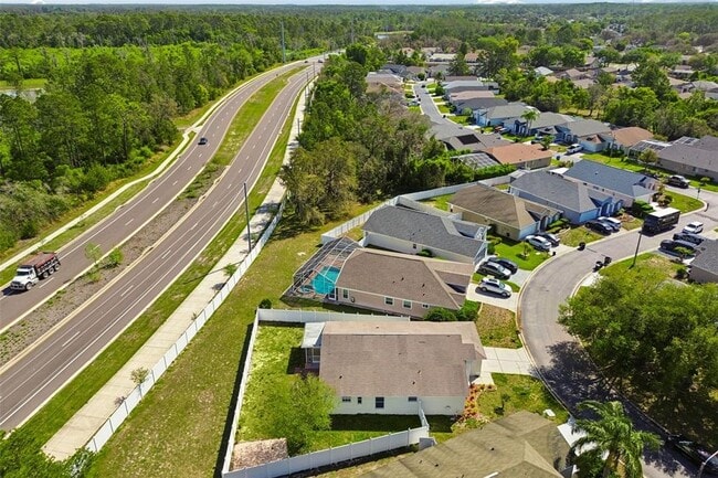 Building Photo - 7904 Floradora Dr