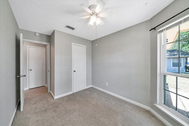 Building Photo - 16906 Pocono Dr