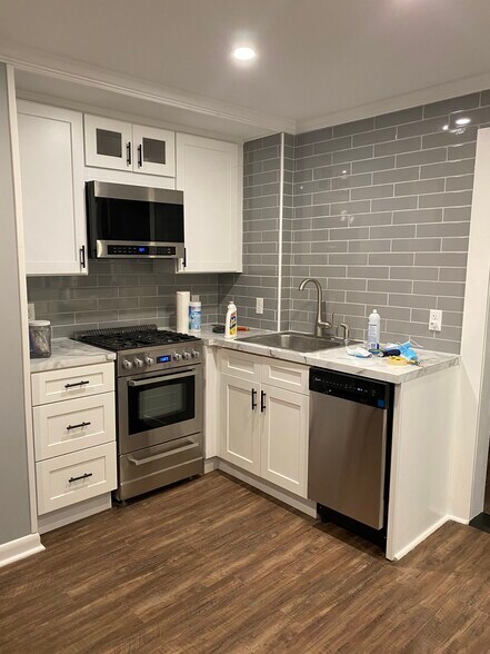 Primary Photo - 32A Highland St