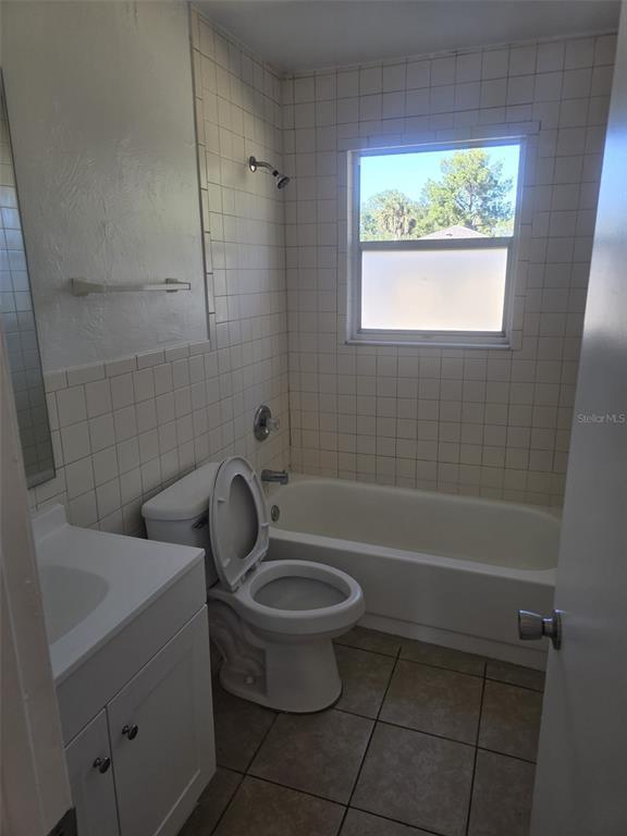 Building Photo - 701 W Beresford Rd