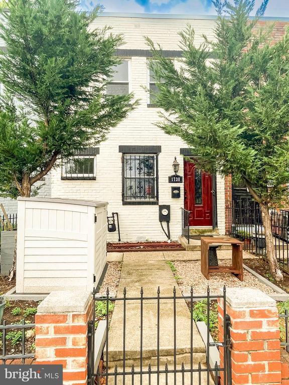 Primary Photo - 1738 Gales St NE