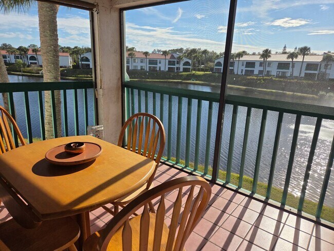 Building Photo - 4915 Casablanca Cir