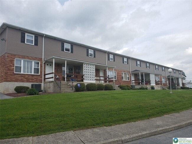 Building Photo - 2827 W 28th St