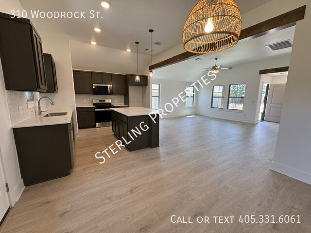 Building Photo - 310 Woodrock St