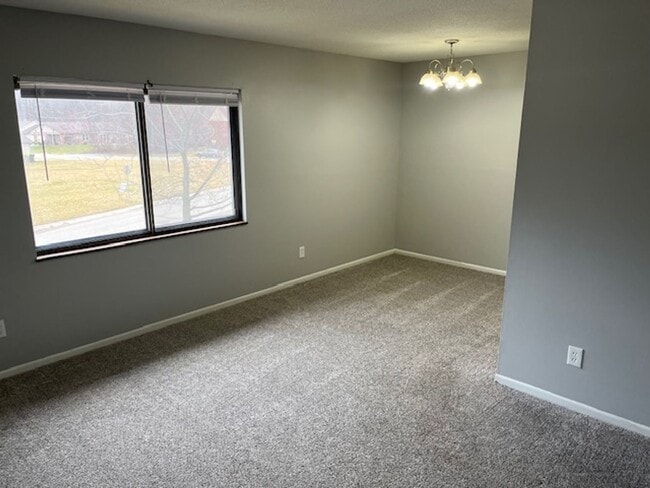 Building Photo - 2 Bedroom Apartment in Butler!!!
