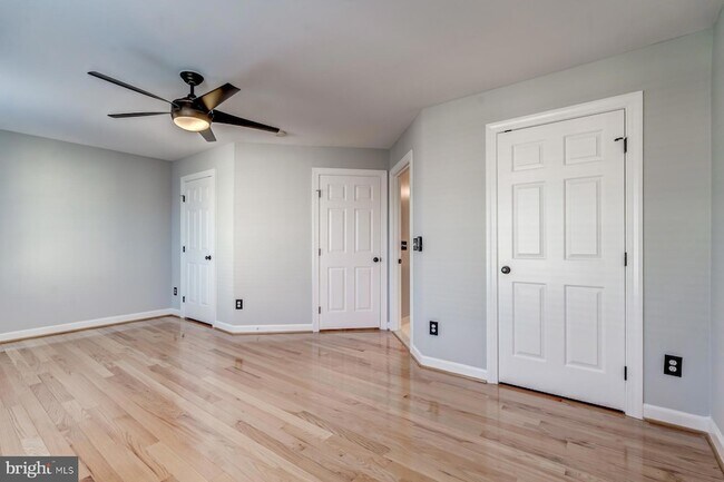 Building Photo - 5820 Pearson Ln