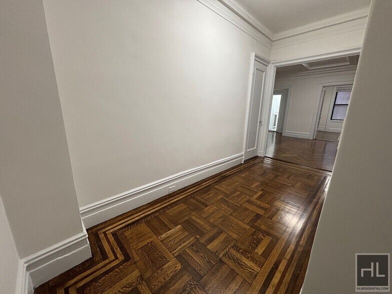 Building Photo - WEST 58 STREET