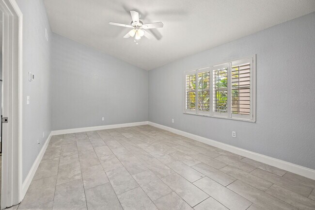 Building Photo - 487 Pinellas Bayway S