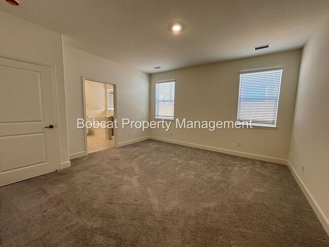 Building Photo - 1484 W Sunset Way