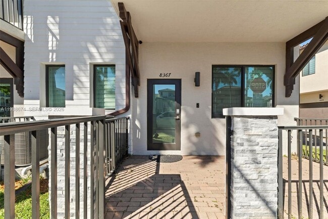 Building Photo - 8367 Central Park Blvd