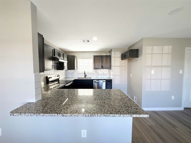 Building Photo - 1417 5th Ave N