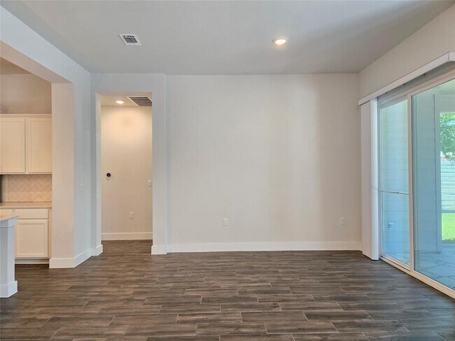 Building Photo - 16500 Summery St