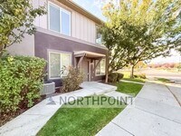Building Photo - Summerlane Townhome - 2 Bed 1 Bath - 50% Off 1st Months Rent!!! - HOA Paid!!!