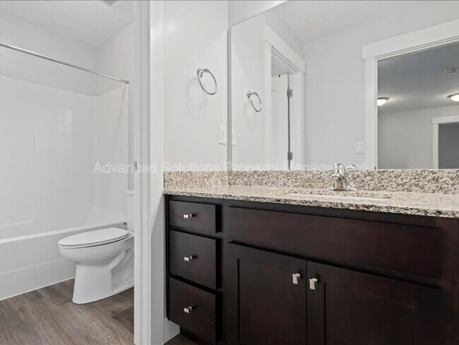 Building Photo - 13972 S Overwatch Dr