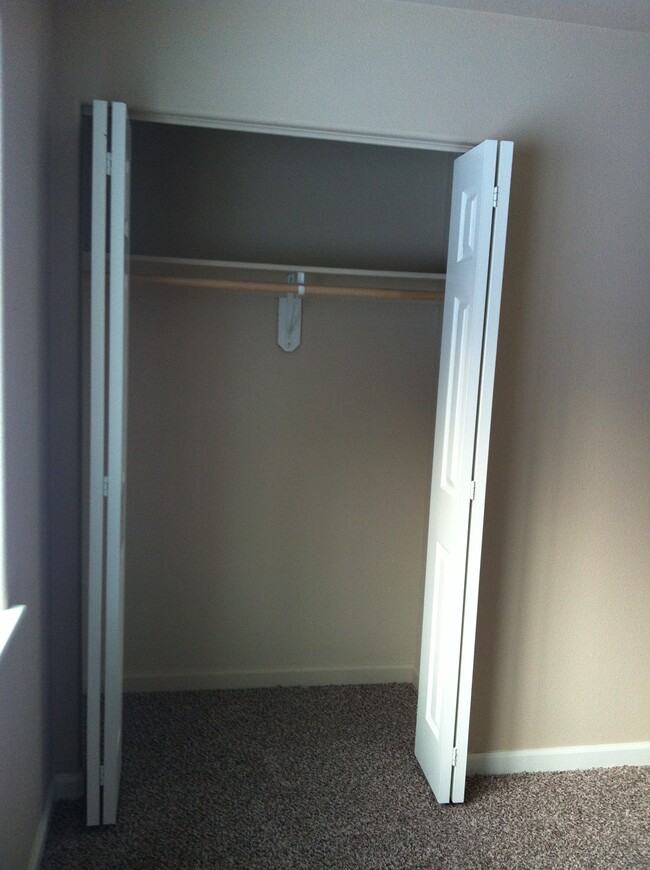 Building Photo - 2341 W Eagles Nest Cir