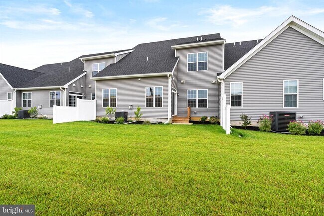 Building Photo - 4403 Thompson Dr