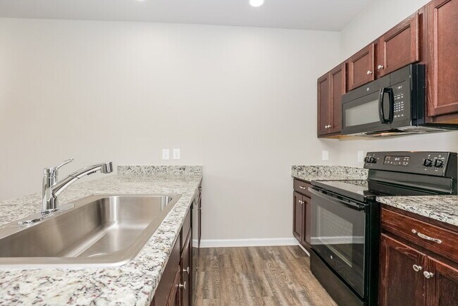 Building Photo - 2228 Lismore Dr
