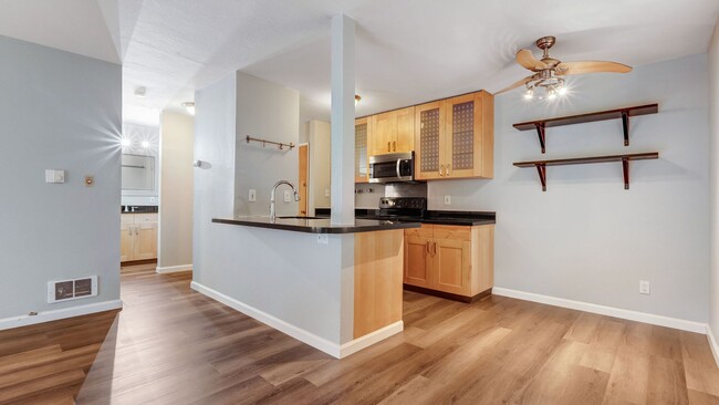 Primary Photo - Beautiful Remodeled Adams Point Condo