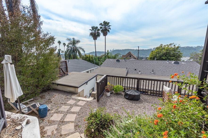 Building Photo - 529 Isabel St