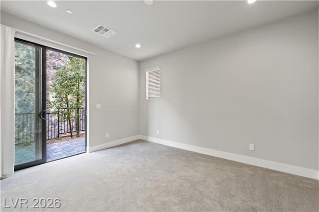 Building Photo - Modern Tri-Story Home in McDonald Highlands