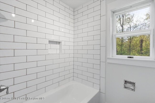 Building Photo - 5265 NY-9G