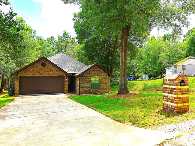 Building Photo - Ready to Move Into Your Dream Rental Home?