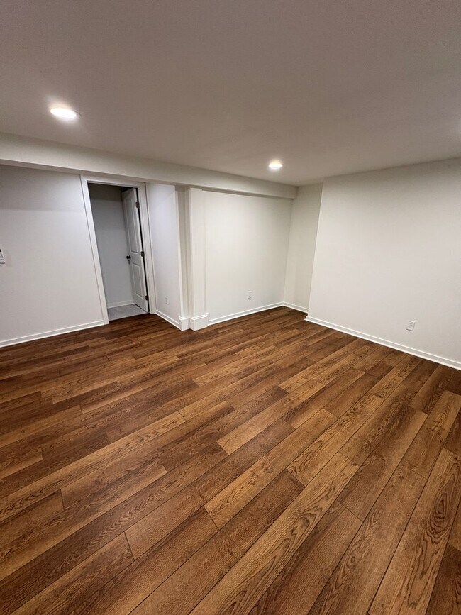 Building Photo - Live in Ballard - everything is new! 2 bed 2 bath