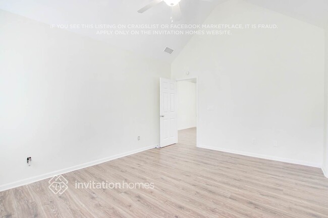 Building Photo - 2132 Panstone Dr SW