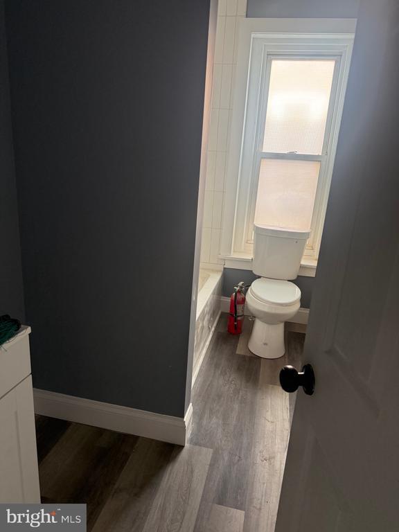 Building Photo - 702 Astor St