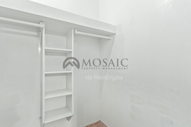 Building Photo - 4624 S 19th Ave