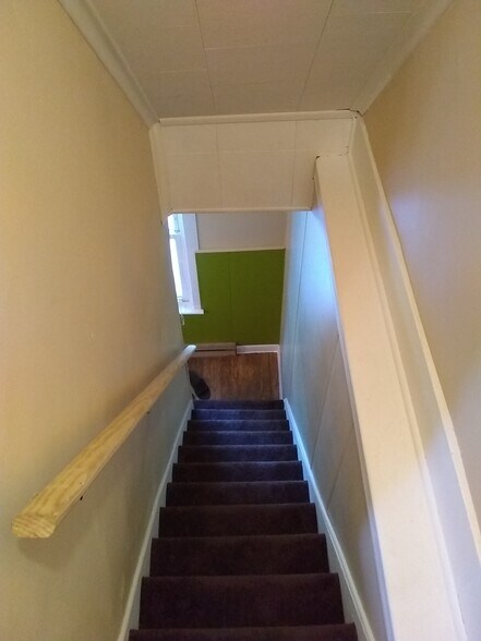 Building Photo - 1227 Pulaski Ave