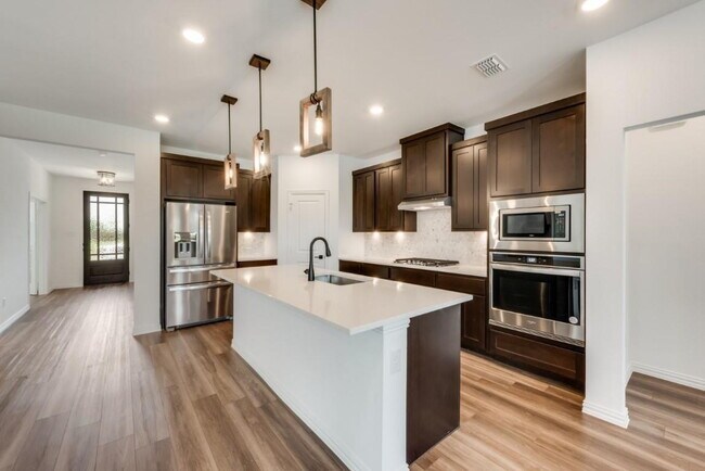 Building Photo - 2404 Swallowtail St