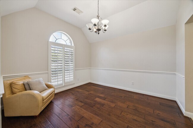 Building Photo - 12015 Wynmar Ln