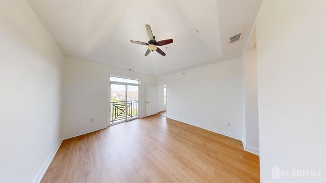 Building Photo - 6404 Fernandez Ct