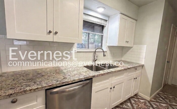 Building Photo - 16311 Paso Hondo Dr