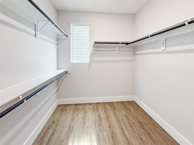 Building Photo - 5601 Mobeetie Lp