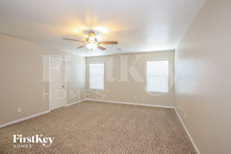 Building Photo - 5605 N Balsam St