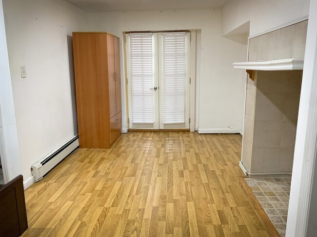 Building Photo - 639 Palisade Ave