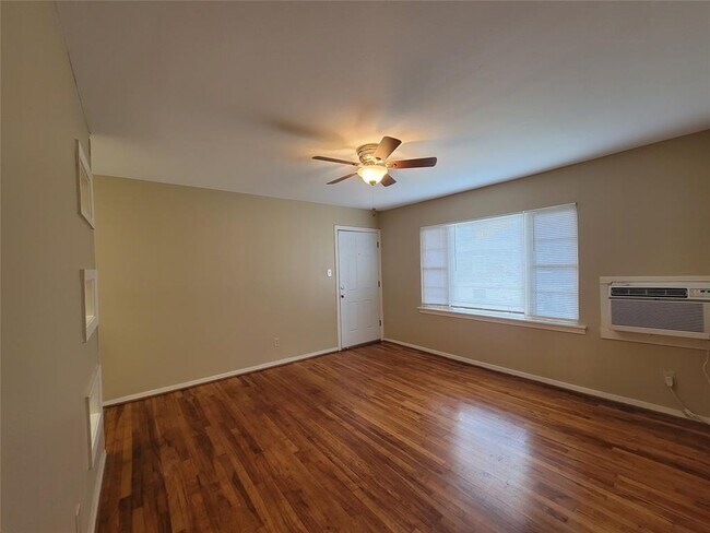 Building Photo - 1314 Heights Blvd